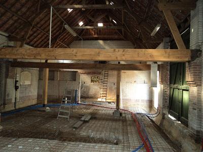 De schuurwoning is stevig verbouwd.