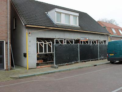 Verbouwing van een voormalig winkelpand tot comfortabele woning