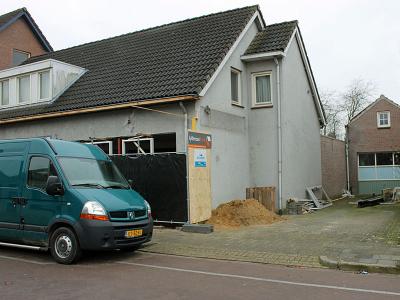 Verbouwing van een voormalig winkelpand tot comfortabele woning