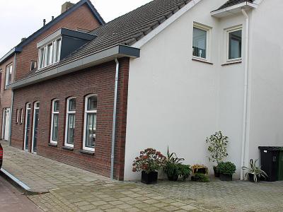 Verbouwing van een voormalig winkelpand tot comfortabele woning