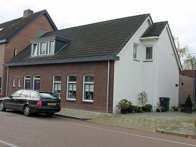 Verbouwing van een voormalig winkelpand tot comfortabele woning