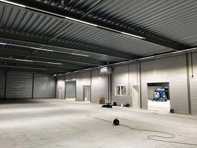 Wij verzorgen de complete installatie voor een nieuwe productiehal van 1600 m².