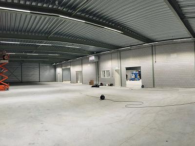 Wij verzorgen de complete installatie voor een nieuwe productiehal van 1600 m².