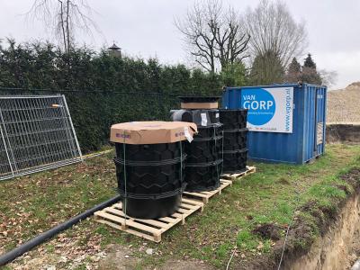 Aqualift pompstation voor het verpompen van vuilwater vanuit de kelder naar het hoofdriool.