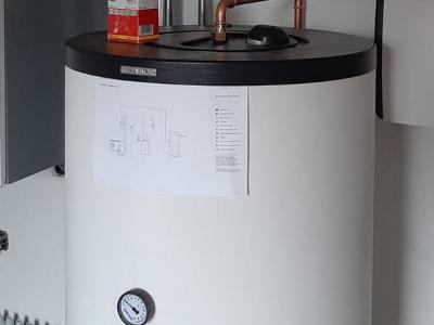 Stiebel Eltron WPL 15 ACS lucht/water-warmtepomp met 300 liter boiler.