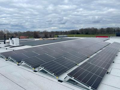 De zonnepanelen op ons dak, goed voor een vermogen van 19.500 Wattpiek
