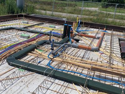 Loodgieterswerk (riolering, warm- en koudwaterleidingen) samen met de Dyka Air kanalen, mooi vakwerk