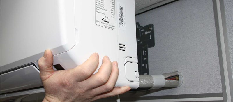 Service en onderhoud van uw airconditioning met een maatwerk onderhoudsabonnement.